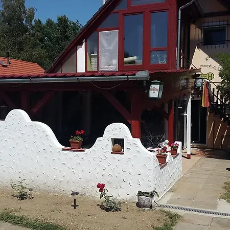 Elisabeth * 발라톤엘